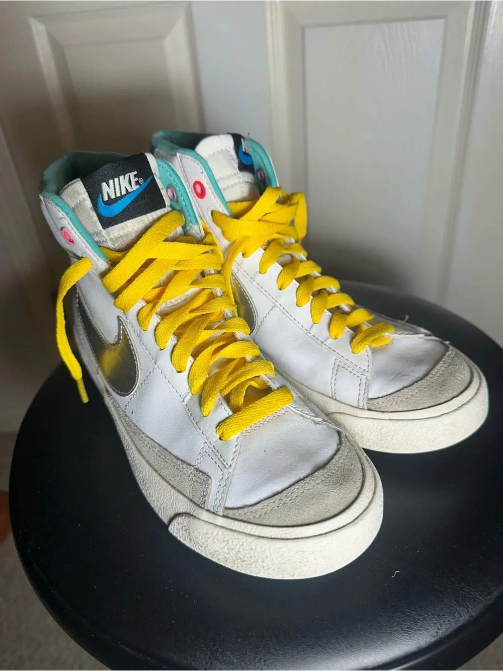 Nike tropical blazers High-Top Sneakers in White, Yellow and Teal